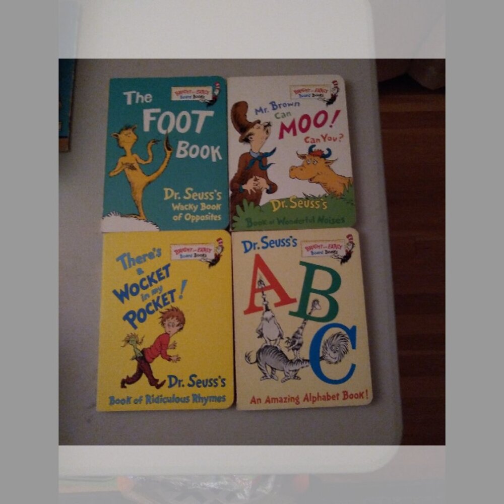 Dr Seuss 4 Books The foot Book + Mr Brown can Moo! can you? Wocket in my Pocket
